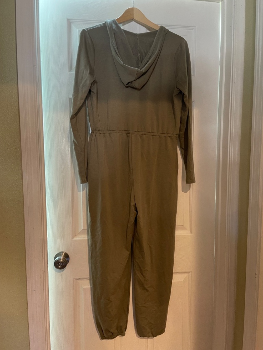 Stitch & Pine hooded olive jumpsuit with pockets - Picture 2 of 3